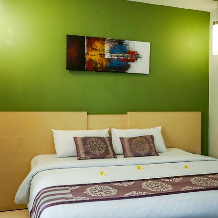 Lombok Plaza Hotel And Convention Mataram Buitenkant foto