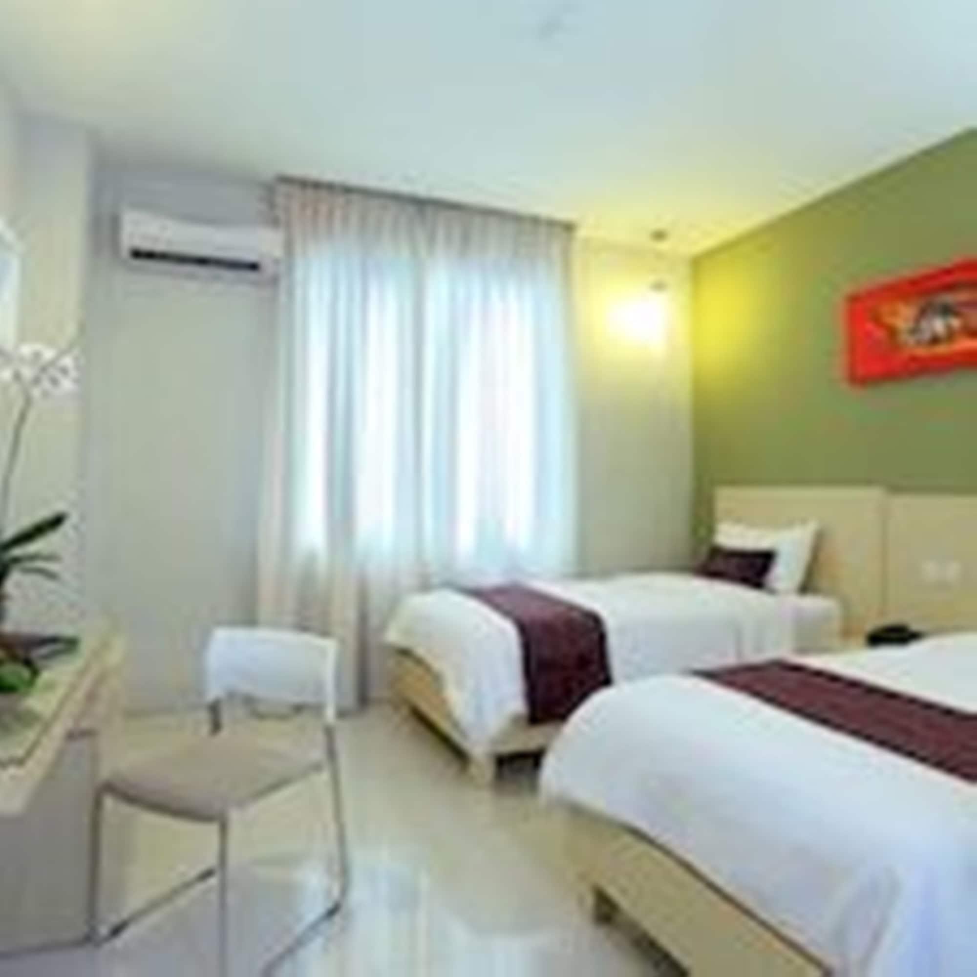 Lombok Plaza Hotel And Convention Mataram Buitenkant foto