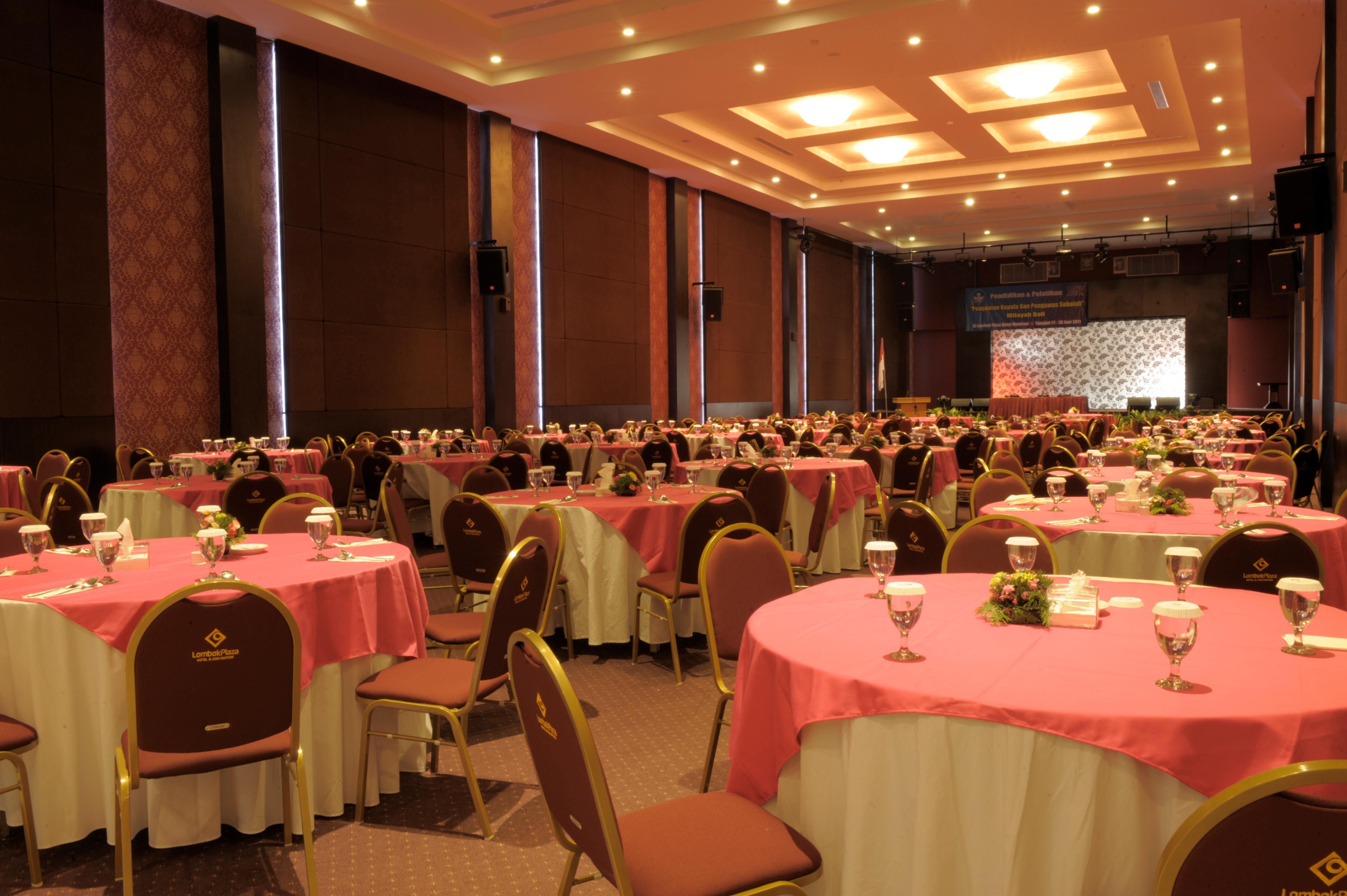 Lombok Plaza Hotel And Convention Mataram Buitenkant foto