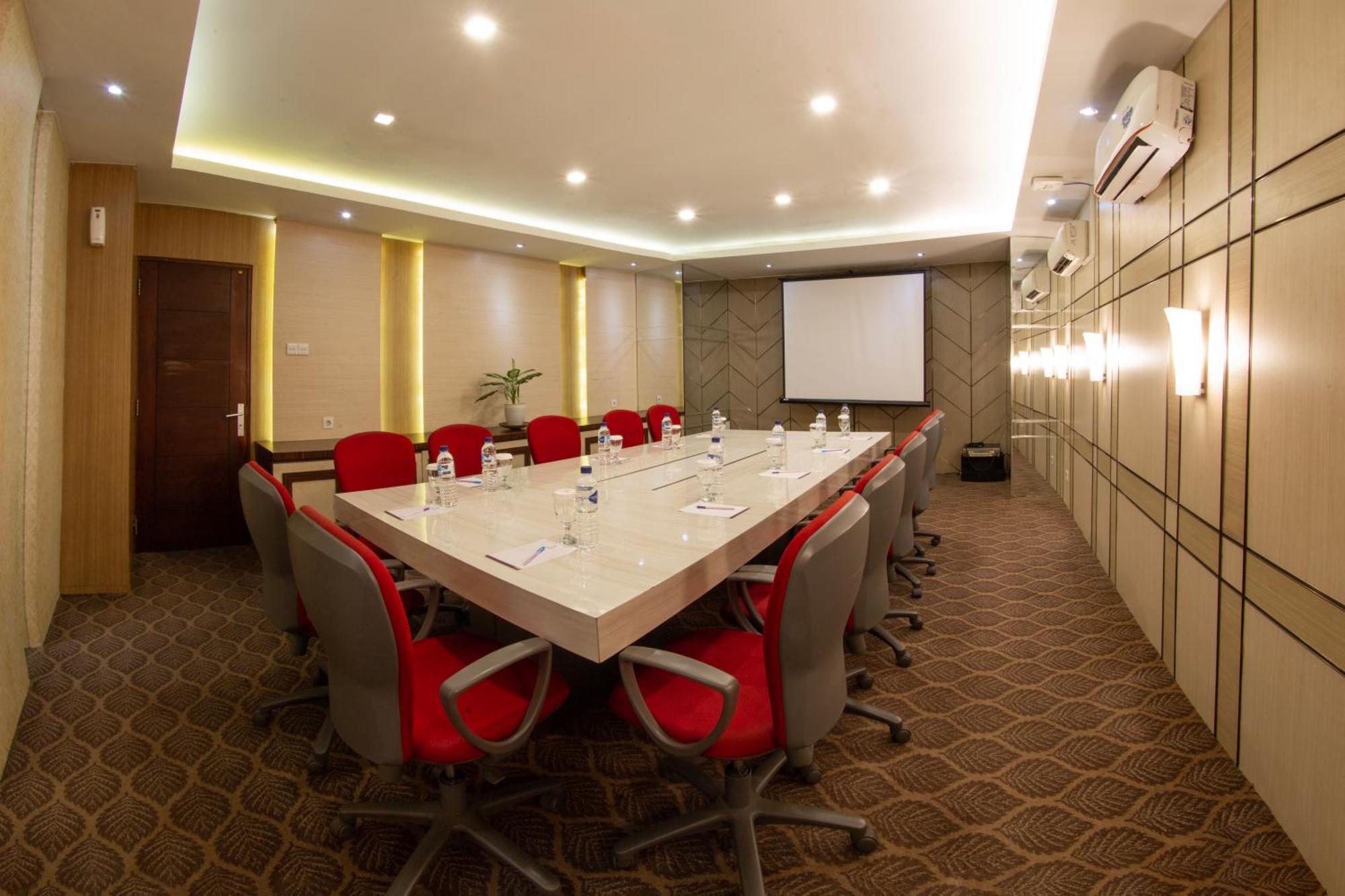 Lombok Plaza Hotel And Convention Mataram Buitenkant foto