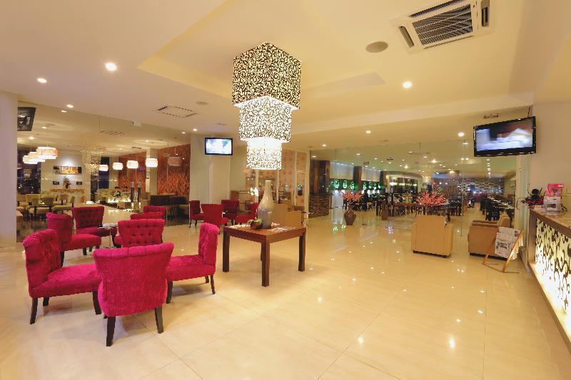 Lombok Plaza Hotel And Convention Mataram Buitenkant foto