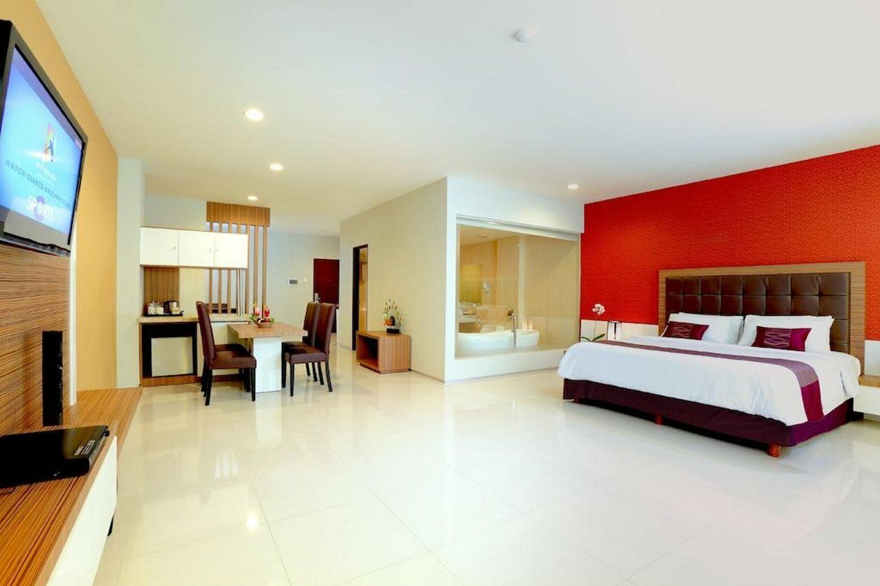 Lombok Plaza Hotel And Convention Mataram Buitenkant foto